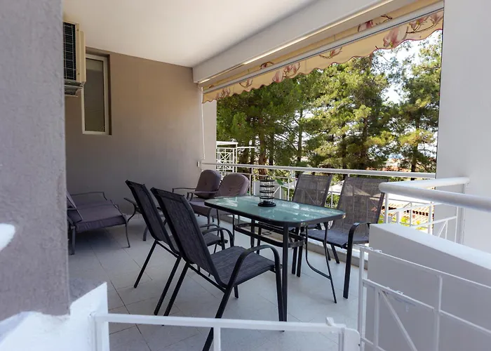 The Angeliki Boutique 2